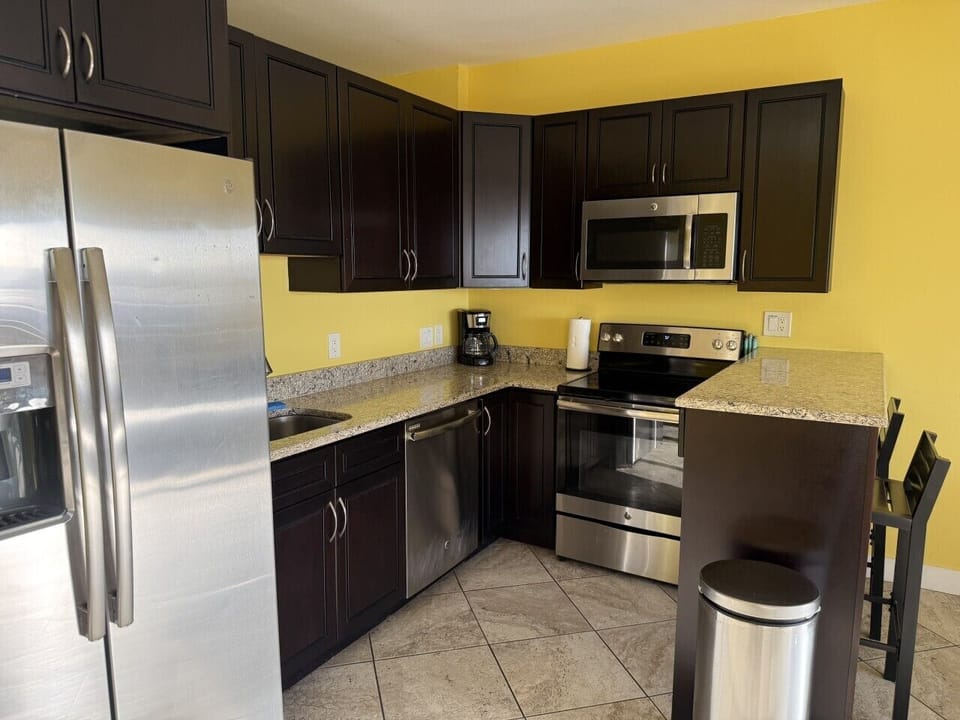 113-6 Fully equipped kitchen