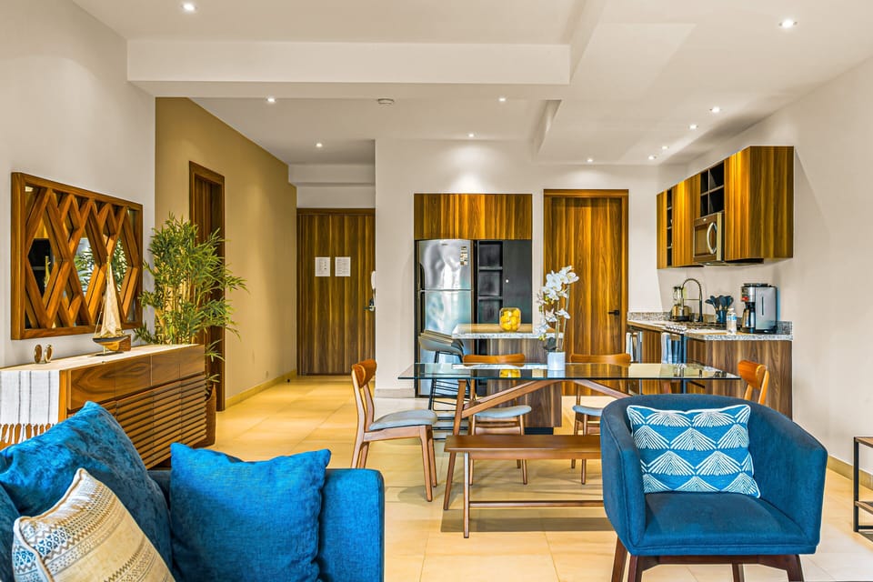 Enjoy an open-concept design with contemporary furnishings, a fully equipped kitchen, and comfortable spaces for dining and entertaining.