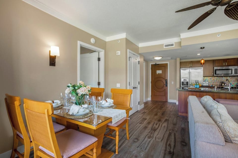 Bright, open, and welcoming—your perfect vacation gathering spot HKH-238