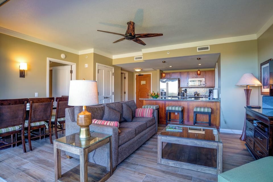 Gather, cook, and unwind in a luxe Maui villa with open living, full kitchen, and upscale island style HKH-338