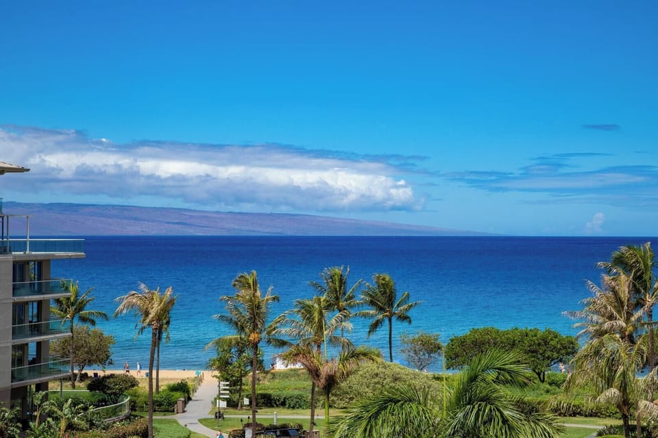     Live where others vacation—surrounded by beauty, comfort, and ease HKH-545