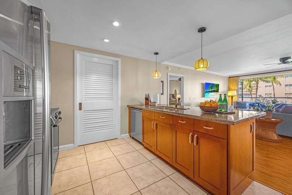 Fully equipped kitchen ready for island inspired meals HKK-203