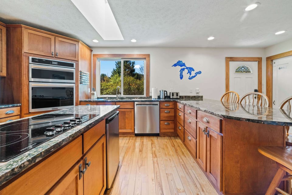 Kitchen is ready for your gourmet meals.