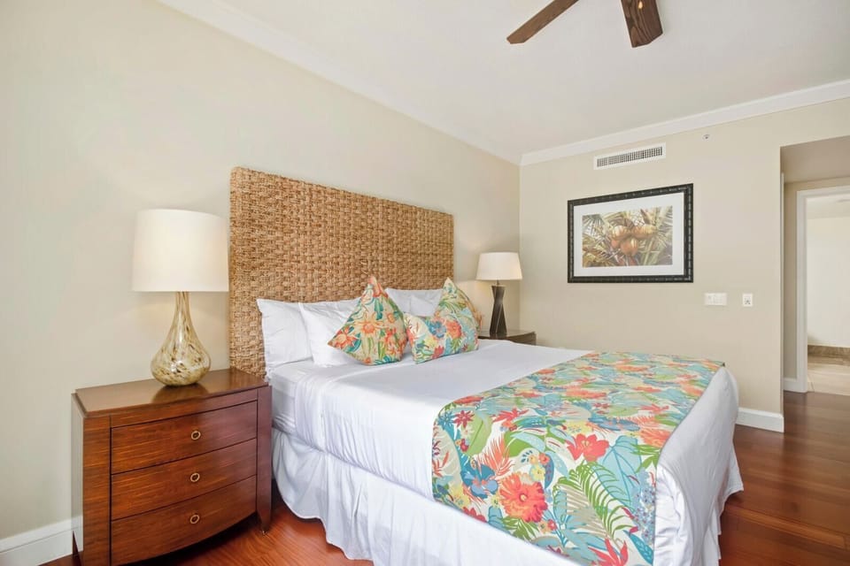 This master bed offers plenty of space for restful nights in paradise  HKK-449