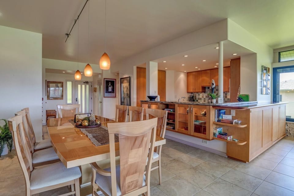 Dine in radiant style surrounded by natural wood finishes, glowing pendant lights, and a view that never gets old     KRV-722