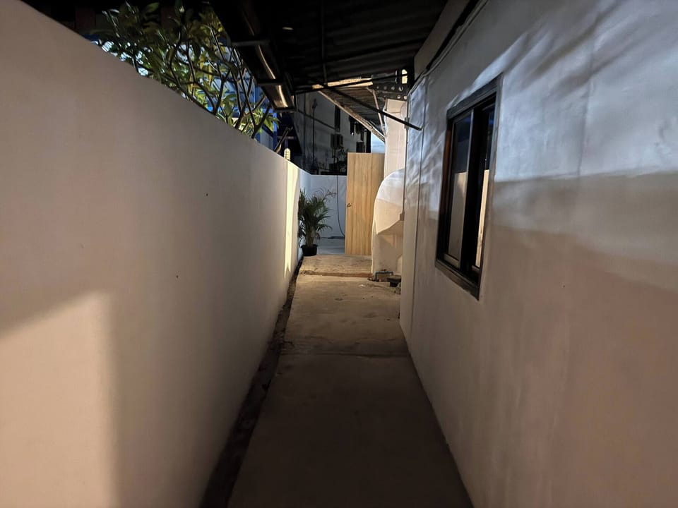 House, 1 Bedroom, Smoking, Balcony | Hallway