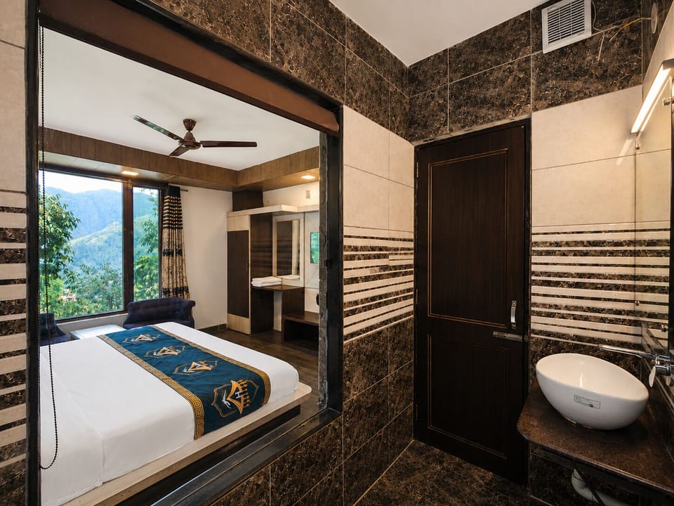 Premium Room, Valley View | Bathroom | Shower, towels, soap, shampoo