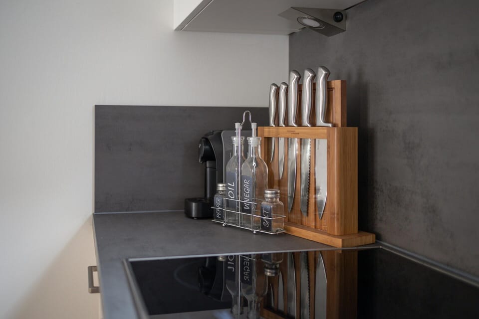 Classic Chalet, 4 Bedrooms | Private kitchen