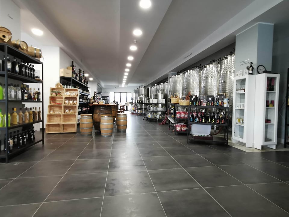 Shopping mall