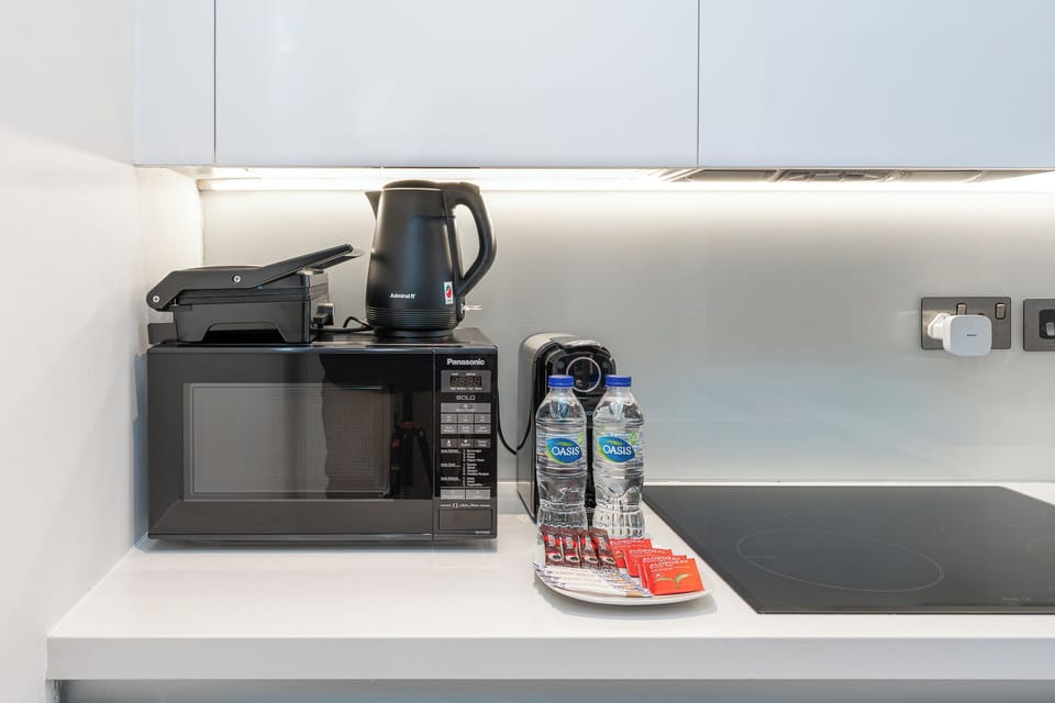 Exclusive Studio, Non Smoking, Sea View | Private kitchen | Full-size fridge, microwave, oven, stovetop