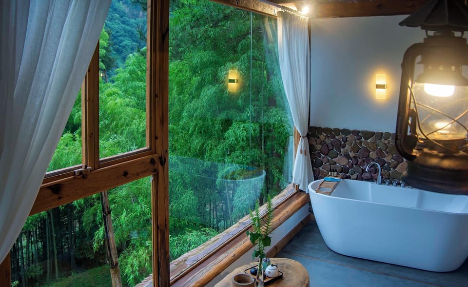 Luxury Twin Room, Mountain View | Bathroom | Shower, hair dryer, slippers, towels