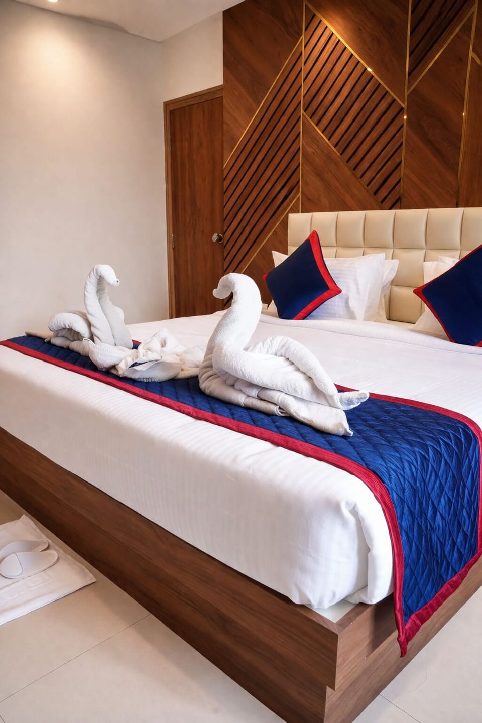 Suite, 1 King Bed with Sofa bed, Non Smoking, Private Bathroom | Iron/ironing board (on request), WiFi (free), bed sheets