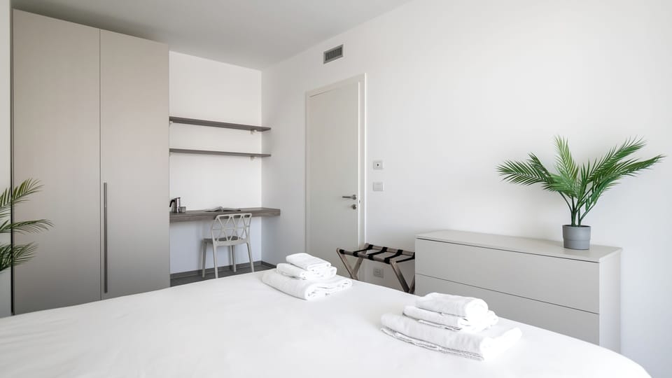 Apartment (1 Bedroom) | Interior