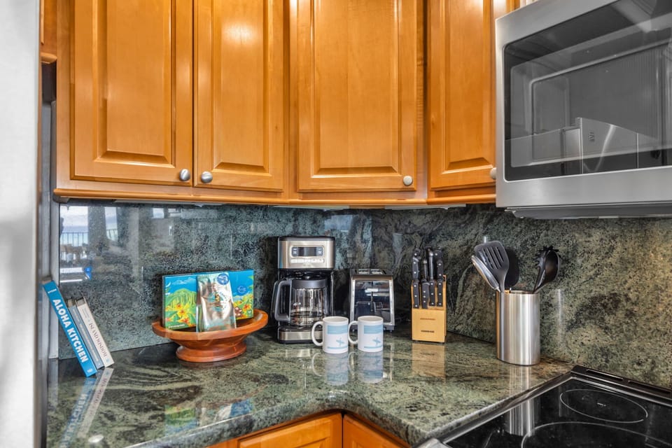 Drip Coffee Maker with reusable Gold Filter, Ground Coffee & Filtered Water Pitcher provided.