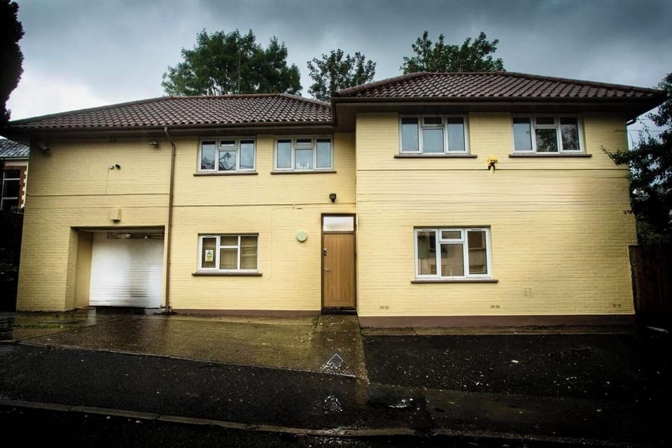 House, 5 Bedrooms | Exterior