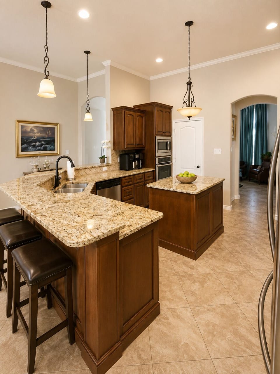 Open Concept Kitchen Ideal for Cooking & Entertaining 🍳🏡