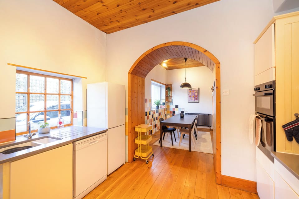 House | Private kitchen | Full-size fridge, microwave, oven, stovetop