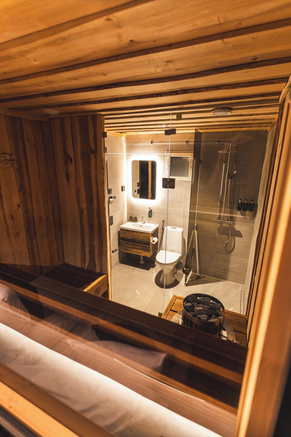 Suomu Aurora Glass Resort Villa in Lapland