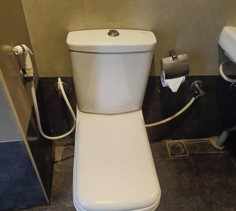 Superior Double Room, City View | Bathroom