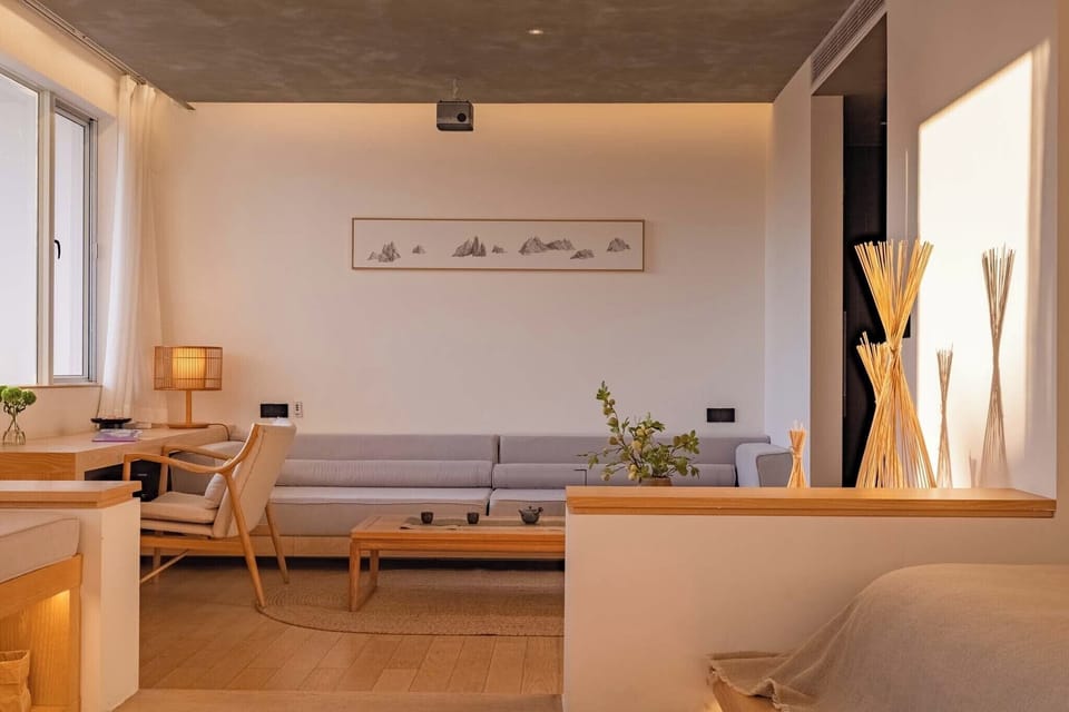 Superior Twin Room, Courtyard View | Living area | 55-inch Smart TV with digital channels, pay movies, smart speakers