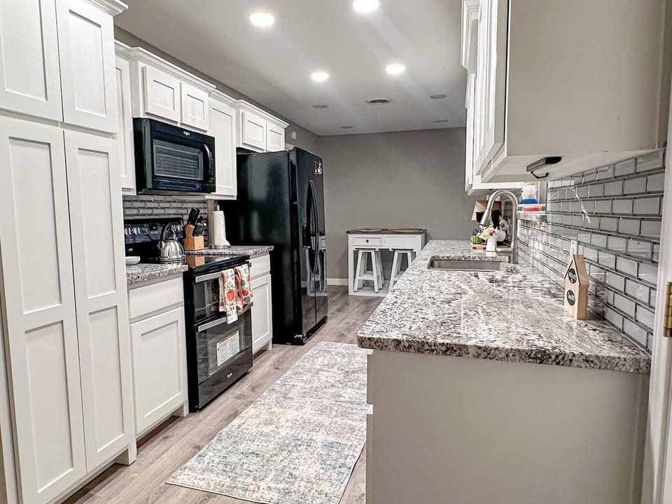 Cook, dine, and gather in this modern, stylish kitchen.