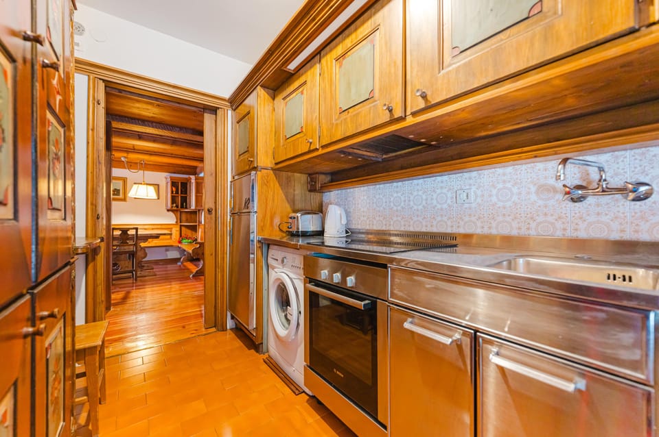 Apartment | Private kitchen | Fridge, oven, stovetop, dishwasher