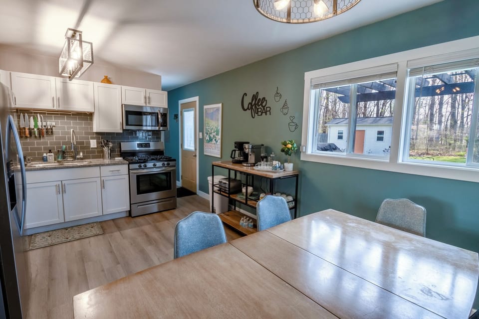Main Level | Kitchen | Dining