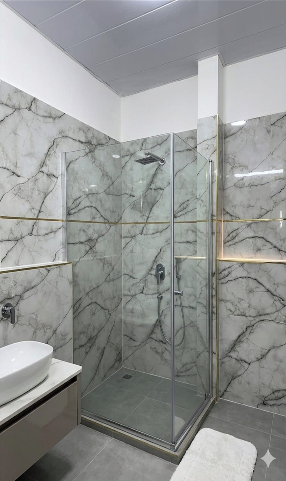 Superior Room, City View | Bathroom