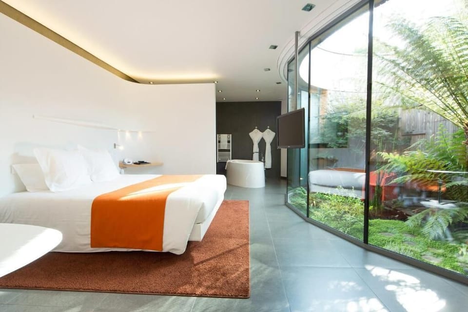 Superior Room, 1 Bedroom, Patio, Garden View | In-room safe, desk, blackout drapes, soundproofing