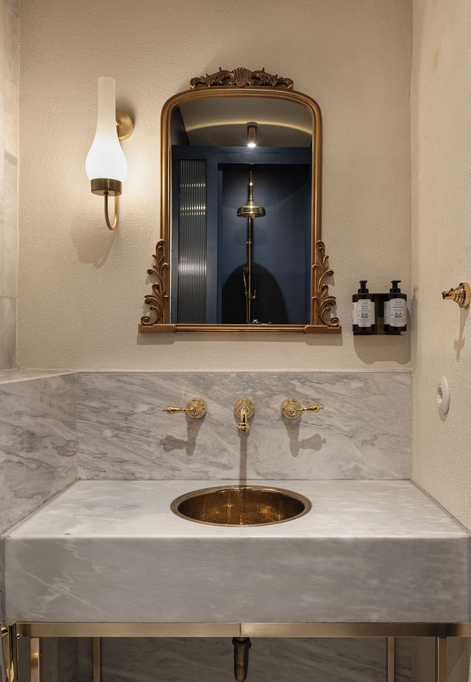 SMALL | Bathroom | Shower, free toiletries, hair dryer, slippers