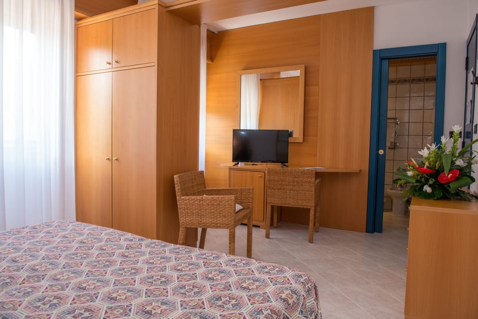 Minibar, in-room safe, desk, blackout drapes