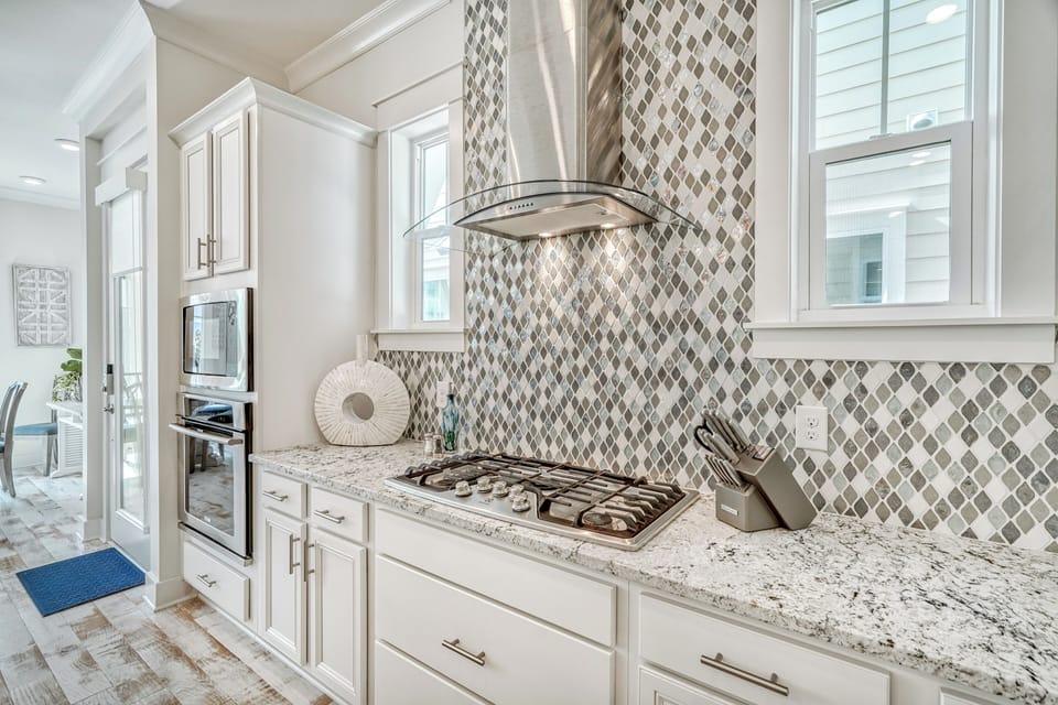 Fully Equipped with Stainless Steel Appliances
