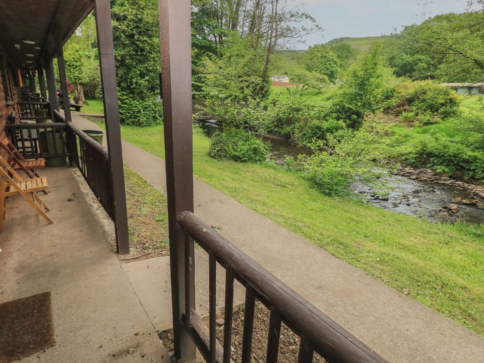 Cottage | Property grounds