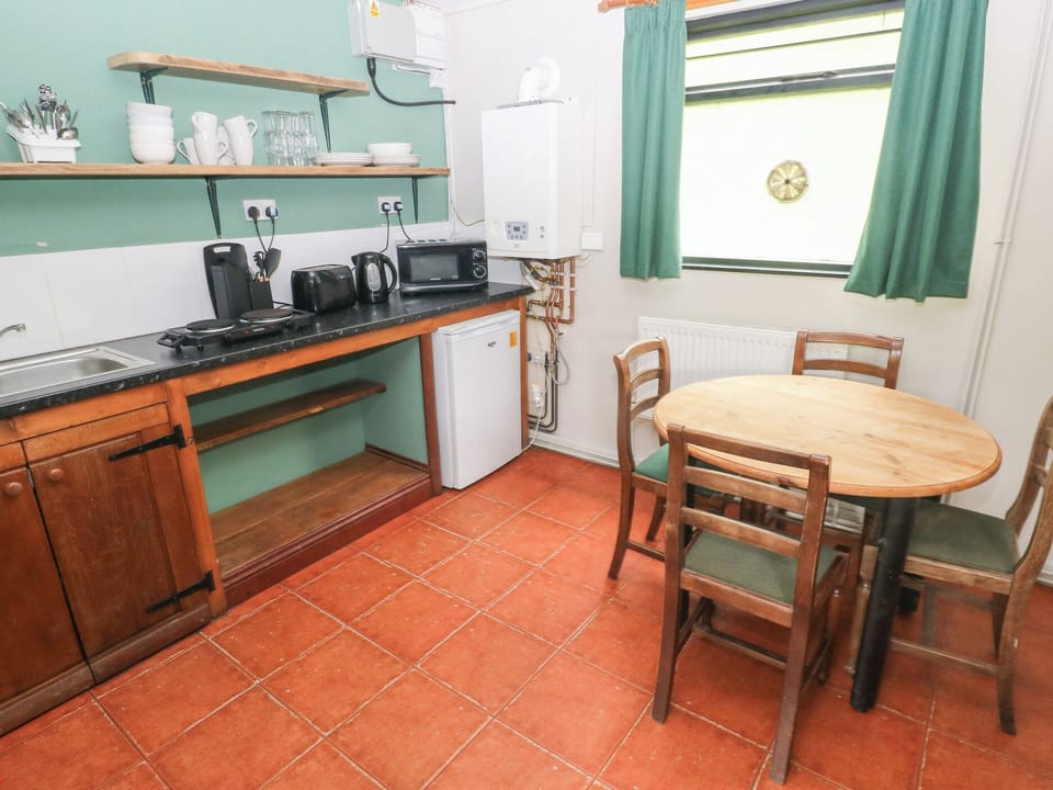Cottage | Private kitchen | Cookware/dishes/utensils
