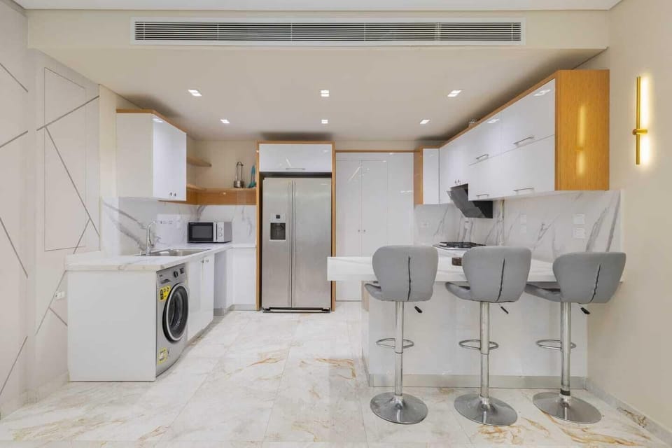 Comfort Apartment, 2 Bedrooms, Garden View | Private kitchen | Microwave, oven, stovetop, cookware/dishes/utensils