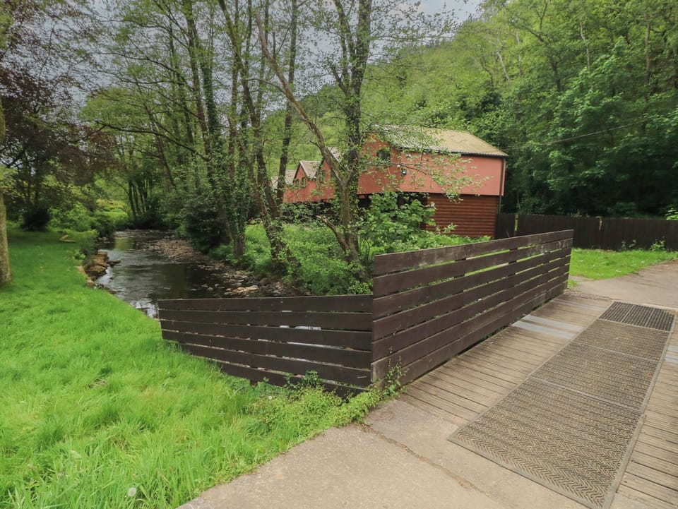 Cottage | Property grounds