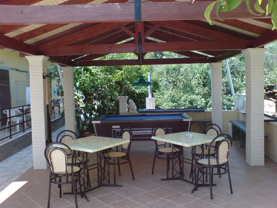 Makis Louvlis Luxury Apartments Hotel in Moraitika