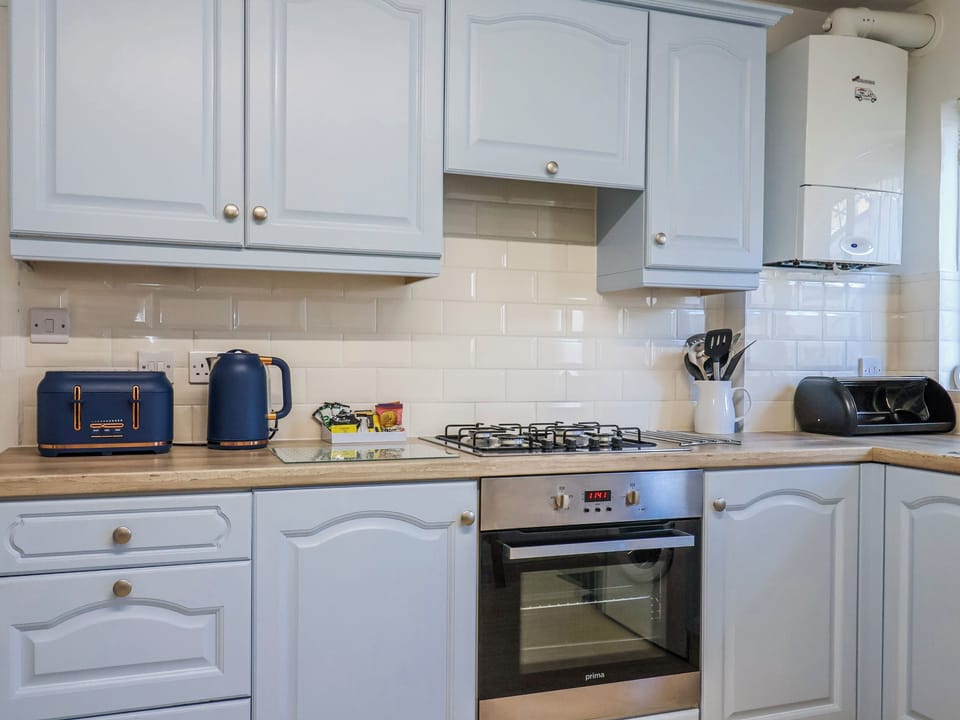 Cookware/dishes/utensils