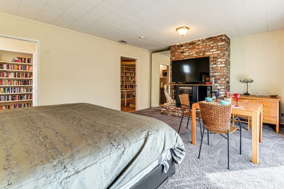 Apartment (0 Bedroom) | Front of property