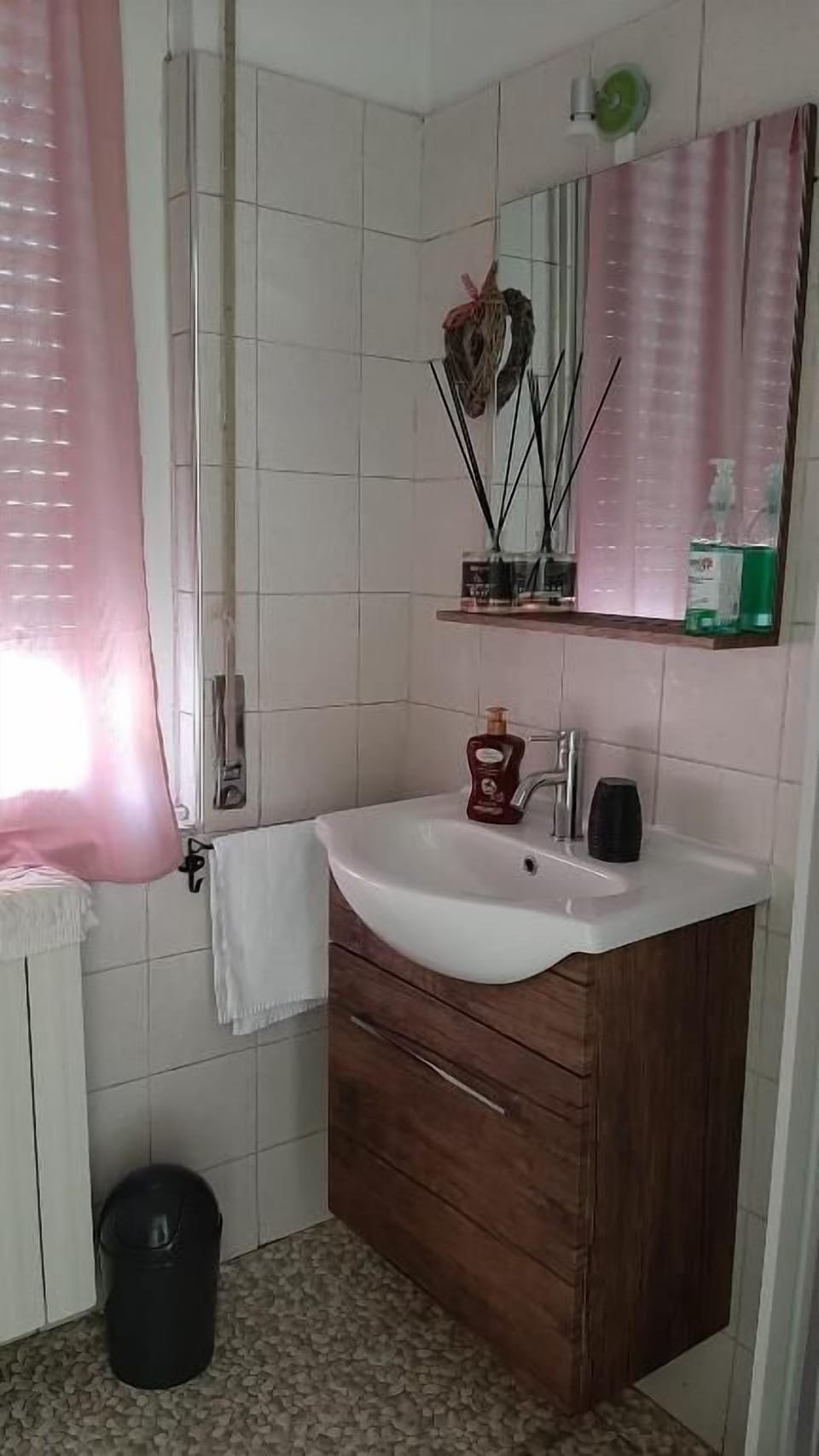 Shower, free toiletries, hair dryer, bathrobes
