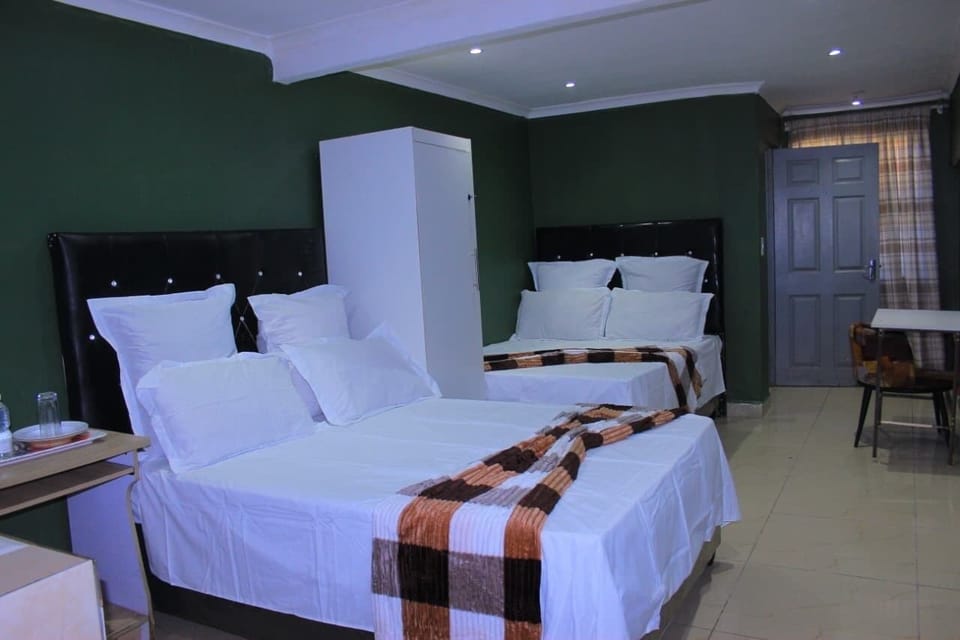 Comfort Twin Room | Desk, free WiFi