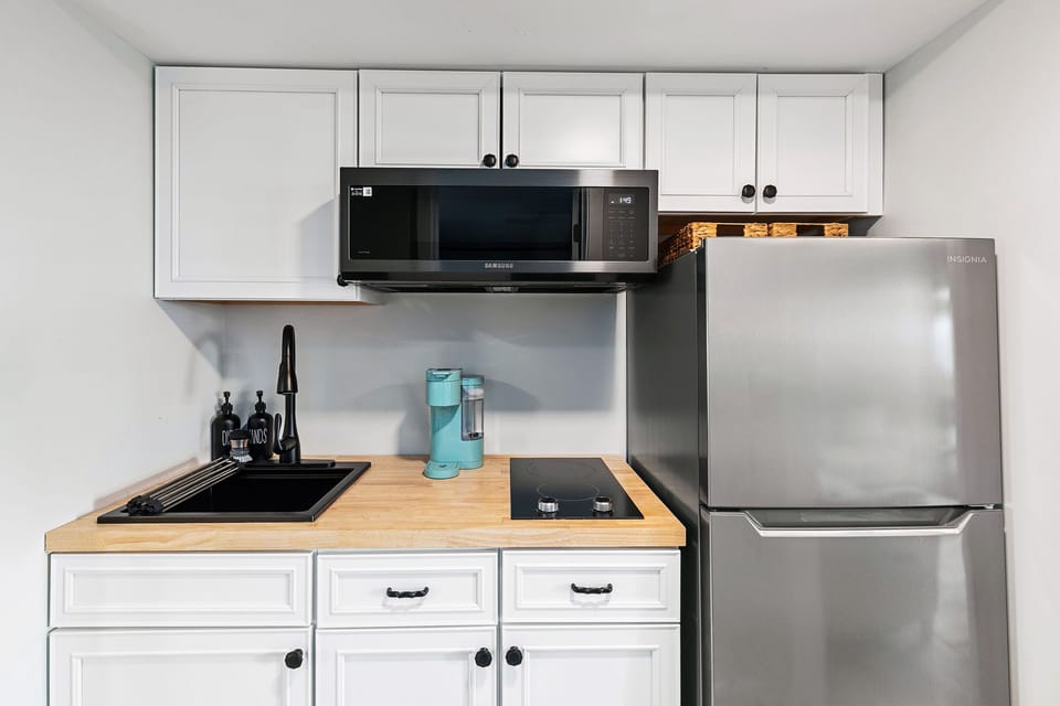 Brand new kitchenette equipped with all you need