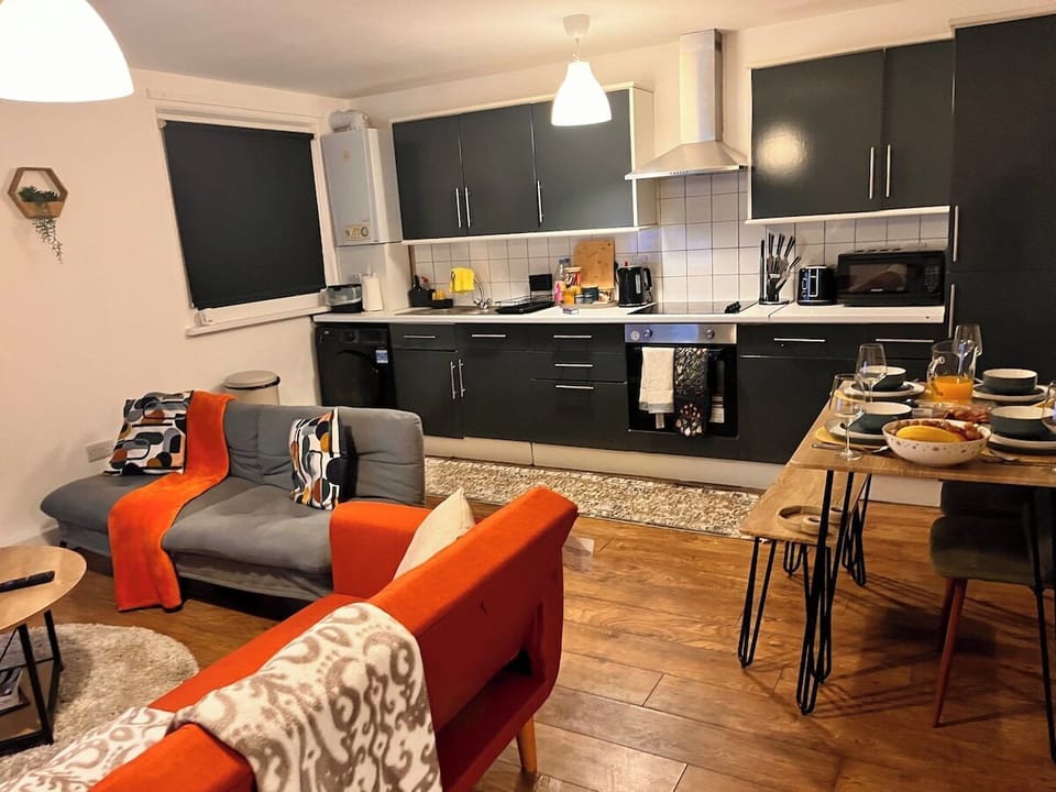 Lounge Diner: Bright and stylish space for gourmet meals and movie nights!