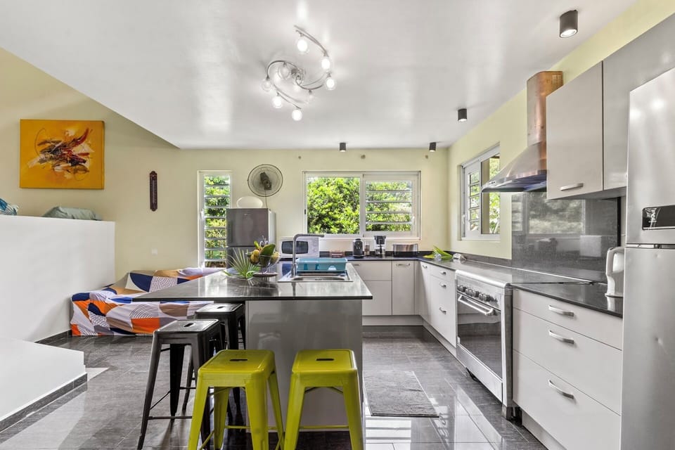 House, Private Pool | Private kitchen | Toaster