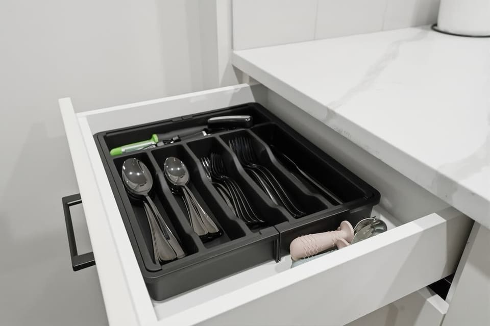 Cutlery drawer