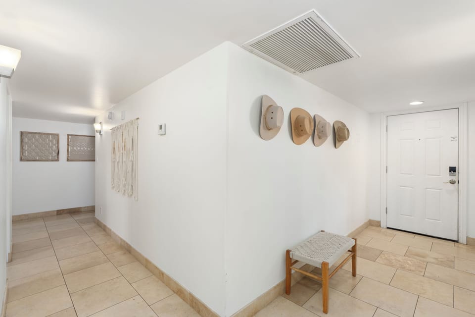 Welcoming entryway with bright open space and to make you feel right at home