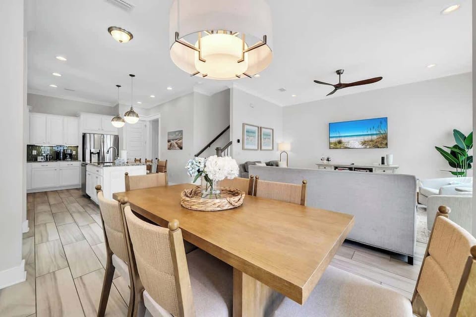 Spacious open floor concept.