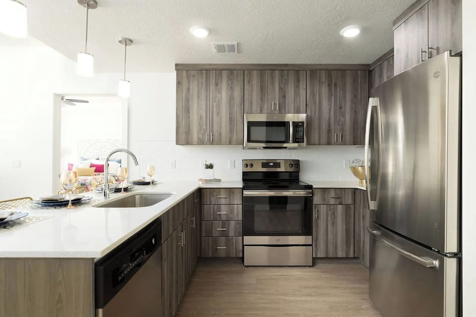 Luxury Condo, 2 Bedrooms, Courtyard View | Private kitchen