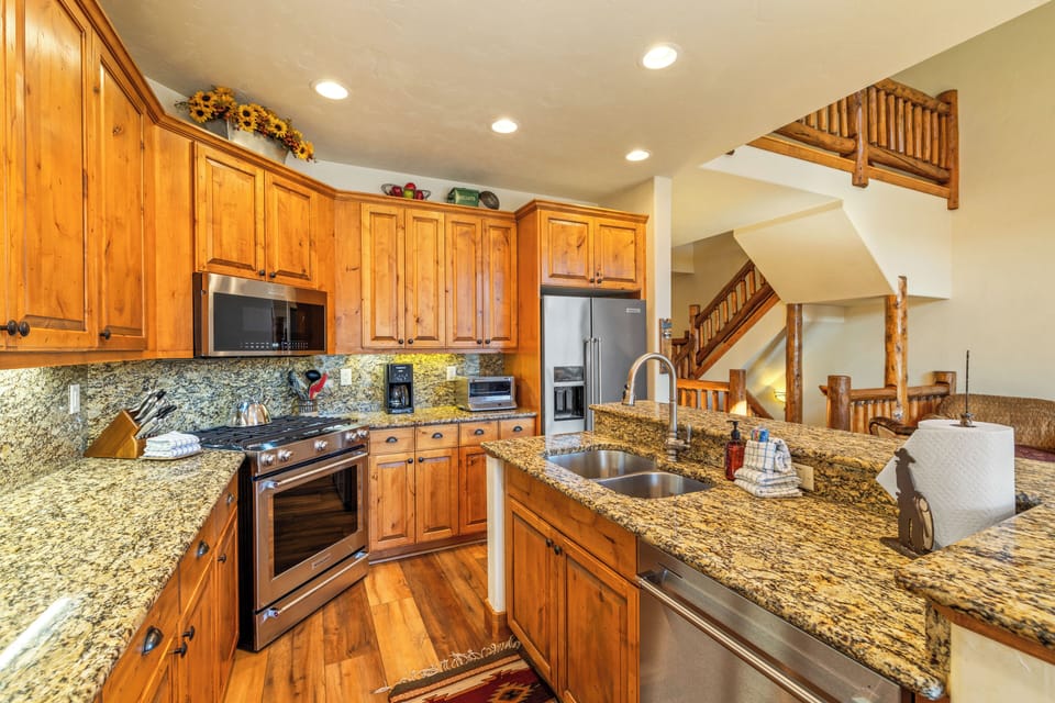 Stainless steel appliances and tons of counter space