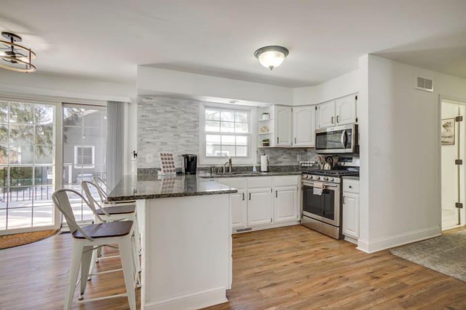 Kitchen with Island and Breakfast Bar Seating